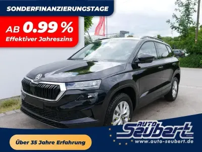Neu Skoda Karoq Selection 150 PS (110 kW) 2026 Blackmagic perleffekt SUV