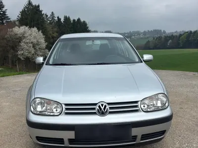 Usata VW Golf IV 75 CV (55 kW) 2002 Argento Utilitaria