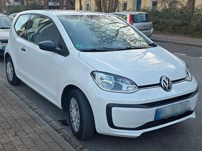 Gebraucht VW up! 68 PS (50 kW) 2018 Weiß Kleinwagen