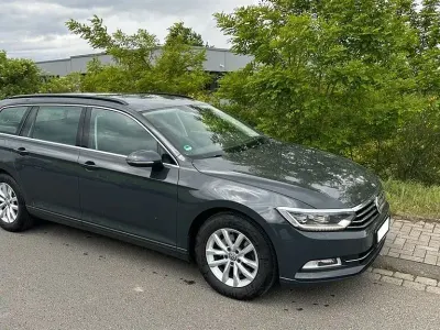 Gebraucht VW Passat Comfortline 150 PS (110 kW) 2016 Grau Kombi