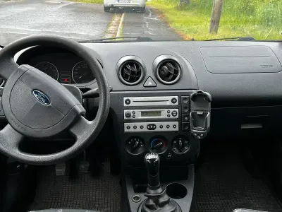 Gebraucht Ford Fiesta 61 PS (44 kW) 2004 Blau Kleinwagen