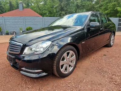Gebraucht Mercedes C180 156 PS (114 kW) 2011 Schwarz Limousine