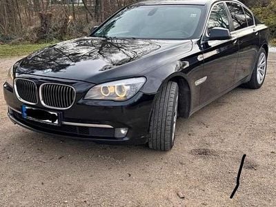 Gebraucht BMW 730 245 PS (180 kW) 2010 Schwarz Limousine