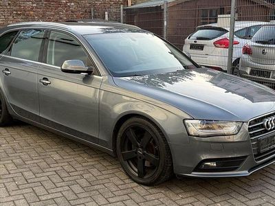 Grau Gebraucht 2012 Audi A4 Ambition Kombi | 8.900 € (Fairer Preis)