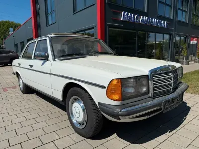 Gebraucht Mercedes 230 136 PS (100 kW) 1984 Weiß Limousine
