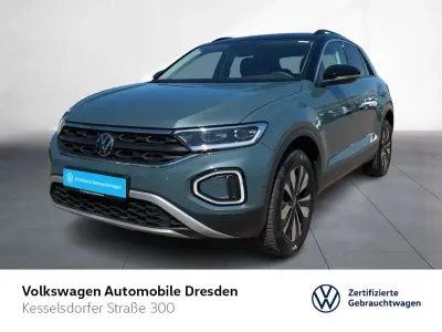 Second-hand VW T-Roc Life 150 CP (110 kW) 2025 Albastru SUV
