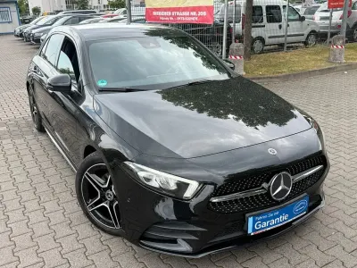 Gebraucht Mercedes A200 Sport 163 PS (119 kW) 2019 Kosmosschwarz Limousine