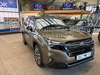 Usata Subaru Forester Platinum 136 CV (100 kW) 2025 Verde SUV