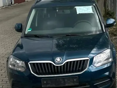 Gebraucht Skoda Yeti 105 PS (77 kW) 2015 Blau SUV