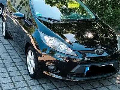 Gebraucht Ford Fiesta 82 PS (60 kW) 2011 Blau Kleinwagen