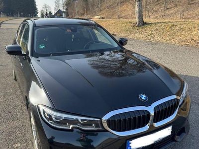 Gebraucht BMW 320 Advantage 190 PS (139 kW) 2021 Schwarz Kombi