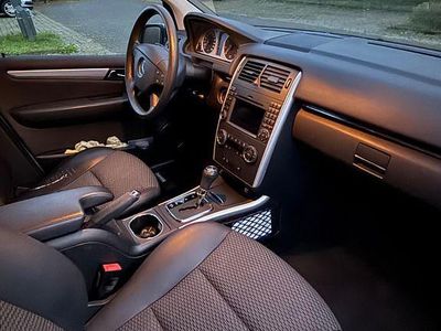 Usata Mercedes B200 136 CV (100 kW) 2010 Nero Monovolume