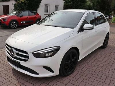 Gebraucht Mercedes B200 Progressive 163 PS (119 kW) 2020 Polarweiss Van / Kleinbus