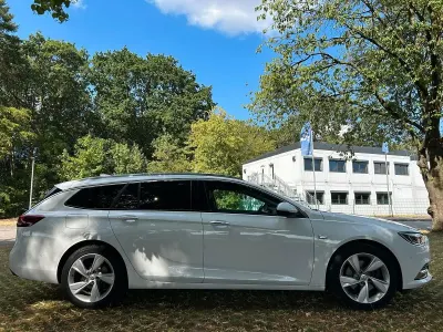 Gebraucht Opel Insignia Innovation 170 PS (125 kW) 2017 Weiß Kombi