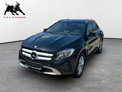 Gebraucht Mercedes GLA200 Urban 156 PS (114 kW) 2016 Schwarz SUV