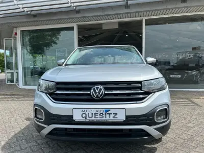 Używany VW T-Cross United 110 KM (80 kW) 2021 Srebrny SUV