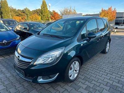 Grün Gebraucht 2015 Opel Meriva Style Van / Kleinbus | 7.690 € (Fairer Preis)