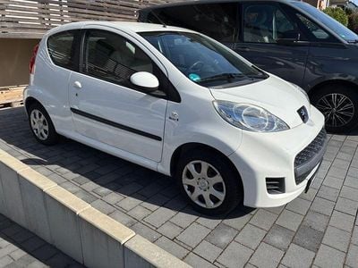 Gebraucht Peugeot 107 Filou 68 PS (50 kW) 2012 Weiß Kleinwagen