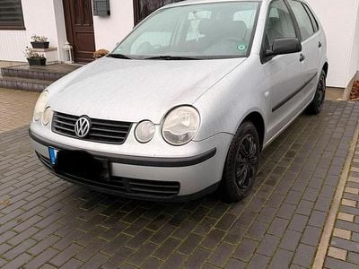 Silber Gebraucht 2002 VW Polo Kleinwagen | 1.350 € (Fairer Preis)