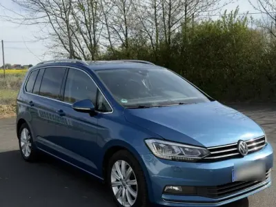 Gebraucht VW Touran Highline 150 PS (110 kW) 2017 Blau Van / Kleinbus