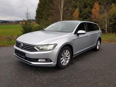 Gebraucht VW Passat 150 PS (110 kW) 2019 Silber Kombi