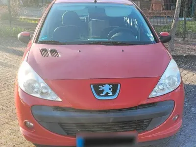 Gebraucht Peugeot 206+ 75 PS (55 kW) 2010 Rot Kleinwagen