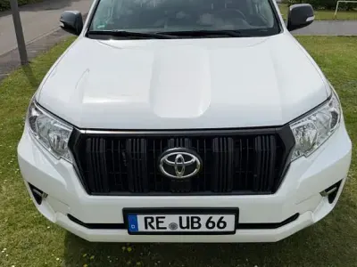 Gebraucht Toyota Land Cruiser 204 PS (150 kW) 2021 Grau SUV