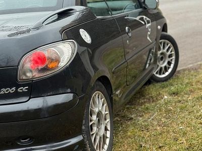 Gebraucht Peugeot 206 CC 109 PS (80 kW) 2006 Schwarz Cabrio