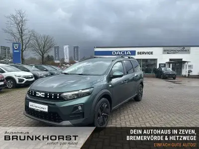 Neu Dacia Jogger Expression 158 PS (116 kW) 2026 Zedergrün Van / Kleinbus