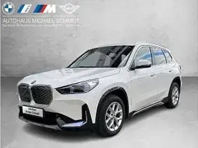 Gebraucht BMW iX1 150 kW (204 PS) 2025 Weiß (alpinweiss iii) SUV
