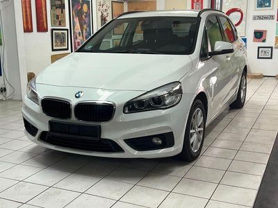Gebraucht BMW 218 Sport Line 150 PS (110 kW) 2015 Weiß Kombi