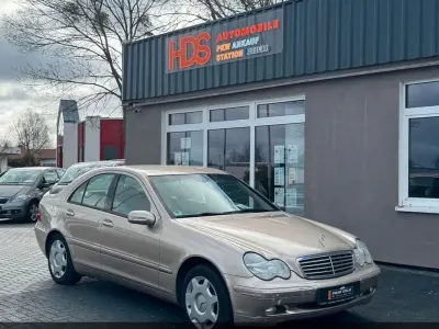 Gebraucht Mercedes C320 Elegance 218 PS (160 kW) 2003 Gold Limousine