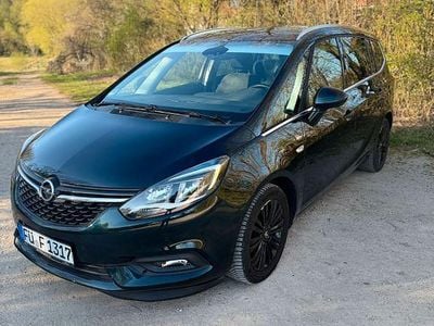 Gebraucht Opel Zafira Tourer Edition 140 PS (102 kW) 2017 Grün Van / Kleinbus