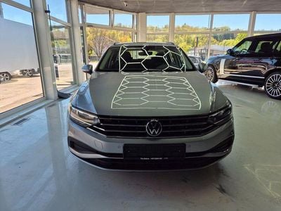 Second-hand VW Passat Conceptline 150 CP (110 kW) 2022 Argintiu Break