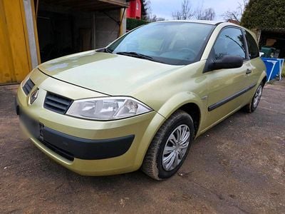Grün Gebraucht 2005 Renault Mégane II Limousine | 1.390 € (Guter Preis)