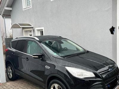 Gebraucht Ford Kuga 150 PS (110 kW) 2016 Schwarz SUV