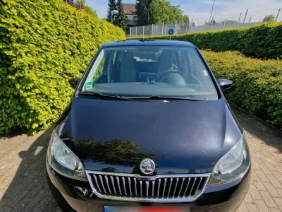 Używany Skoda Citigo 60 KM (44 kW) 2012 Czarny Hatchback