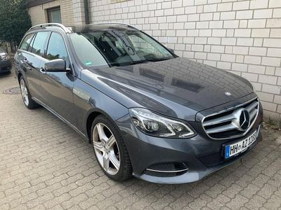 Gebraucht Mercedes E250 204 PS (150 kW) 2015 Grau Kombi