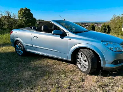 Używany Opel Astra Cabriolet 140 KM (102 kW) 2007 Niebieski Kabriolet