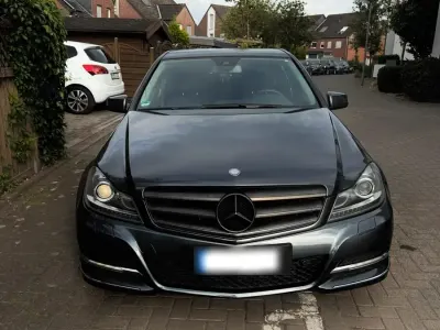 Gebraucht Mercedes C180 Avantgarde 156 PS (114 kW) 2012 Grau Limousine