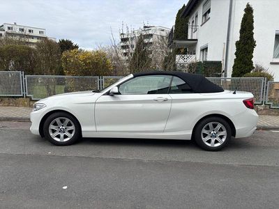 Gebraucht BMW 220 Sport Line 184 PS (135 kW) 2015 Weiß Cabrio
