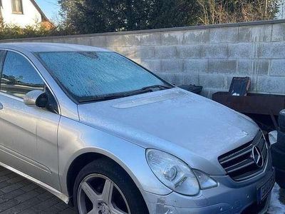 Mercedes R320