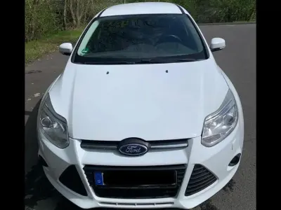 Gebraucht Ford Focus 140 PS (102 kW) 2014 Weiß Kombi