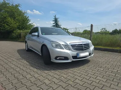 Gebraucht Mercedes E200 Avantgarde 136 PS (100 kW) 2010 Silber Limousine