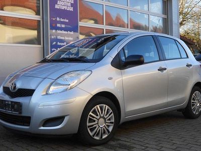 Silber Gebraucht 2009 Toyota Yaris Cool Kleinwagen | 5.680 € (Fairer Preis)