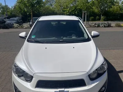 Second-hand Chevrolet Aveo 95 CP (69 kW) 2013 Alb Hatchback