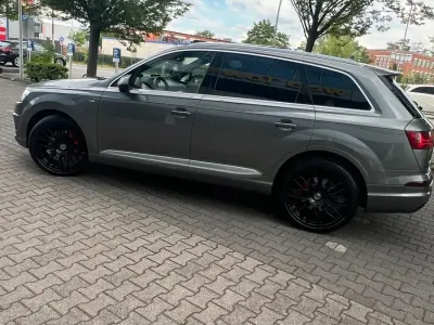 Gebraucht Audi Q7 S-Line 172 PS (126 kW) 2016 Grau SUV