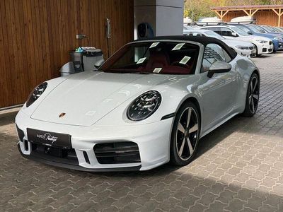 Gebraucht Porsche 911 Carrera 394 PS (289 kW) 2025 Grau Cabrio