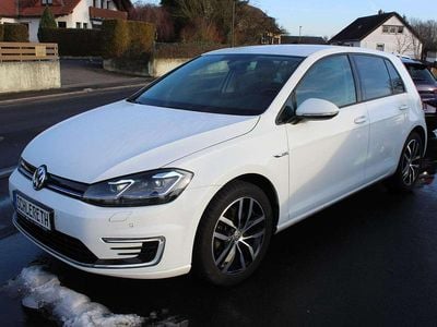 Gebraucht VW e-Golf 100 kW (136 PS) 2020 Pure white Kleinwagen