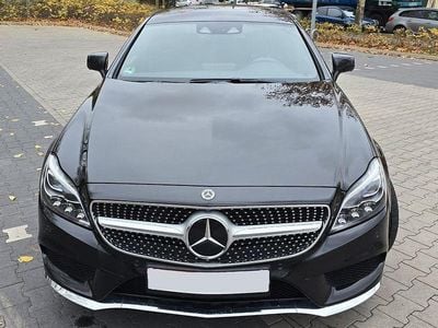 Schwarz Gebraucht 2017 Mercedes CLS350 Shooting Brake AMG line Kombi | 22.999 € (Teuer)